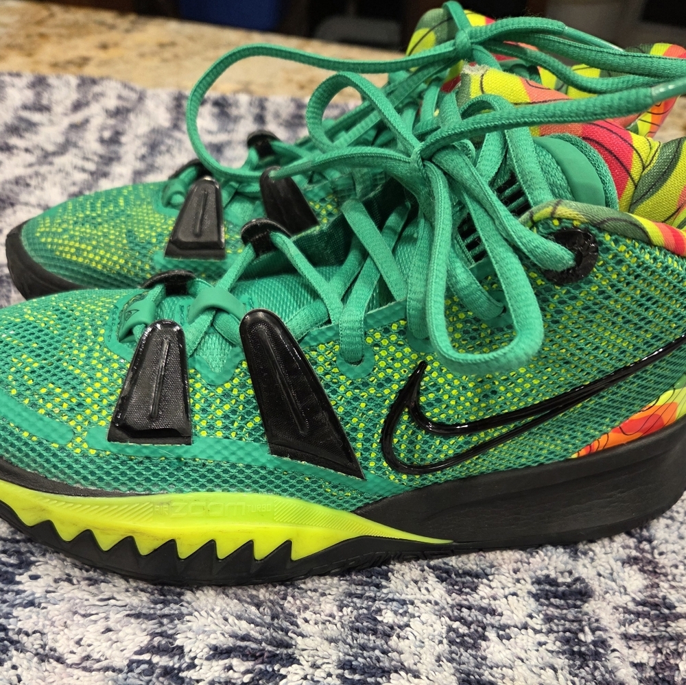 Nike Kyrie 7 Ky-D Weatherman Sneaker Mens Size 4 CQ9326-300